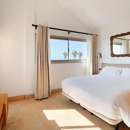 Costera, Mar, Golf Y Muelle Deportivo *