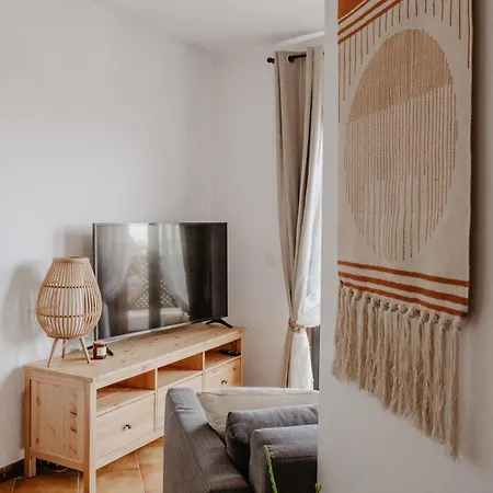 Alba Vista - Albatros Park In Golf Del Sur Tenerife - Heated Pool & Teide View Apartment