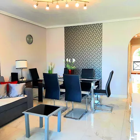 Elegant Style 3-bedroom Brand New San Miguel de Abona