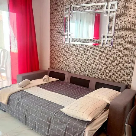 Elegant Style 3-bedroom Brand New Apartment *