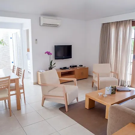 Royal Tenerife Country Club Aparthotel 3*