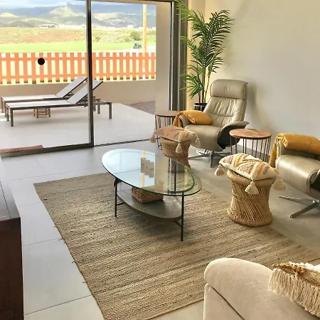 Golf Tenerife South: Mountain View With Heated Pool And Accessible Amenities