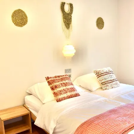 Villa Golf Tenerife South: Mountain View With Heated Pool And Accessible Amenities San Miguel de Abona