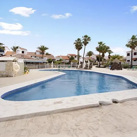 Casa Con Terraza En Fairways *