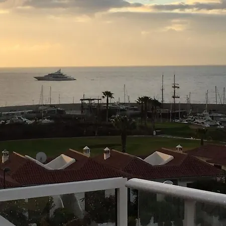 Stunning 2 Bedroom With Full View Of The Sea And Marina , Full Sun