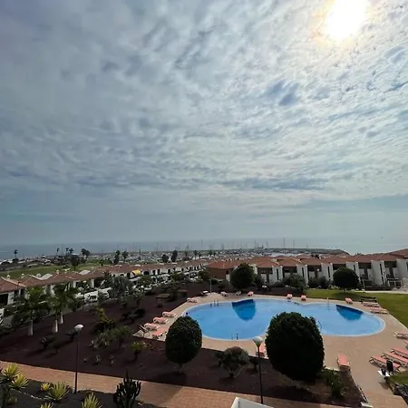 Apartment Stunning 2 Bedroom With Full View Of The Sea And Marina , Full Sun *