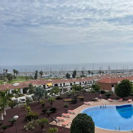 Apartment Stunning 2 Bedroom With Full View Of The Sea And Marina , Full Sun