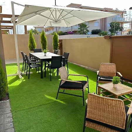 Villa Golf Tenerife South: Mountain View With Heated Pool And Accessible Amenities