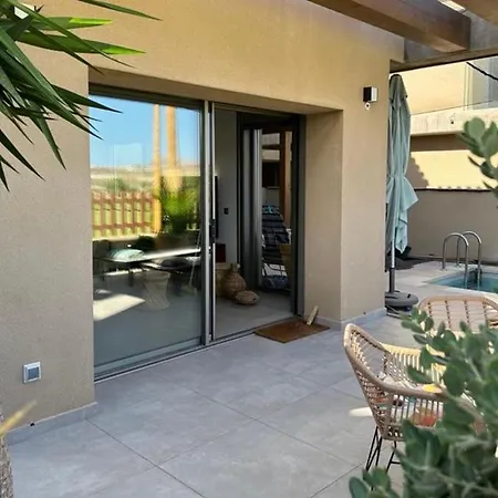 Golf Tenerife South: Mountain View With Heated Pool And Accessible Amenities Villa