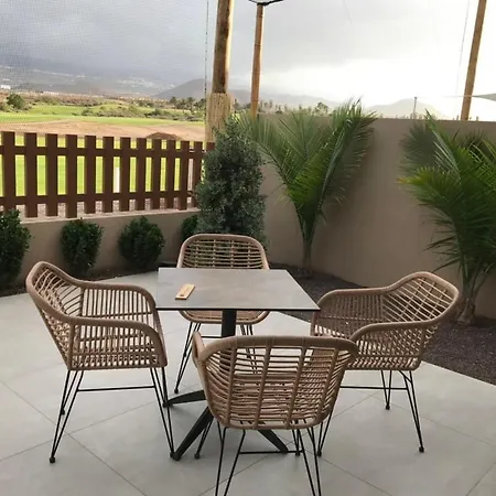 Villa Golf Tenerife South: Mountain View With Heated Pool And Accessible Amenities *