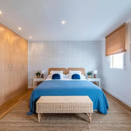 Apartment Atico Cholas By The *
