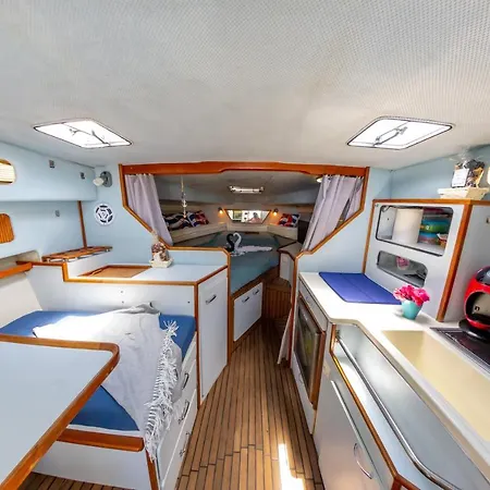 Botel Evasion *