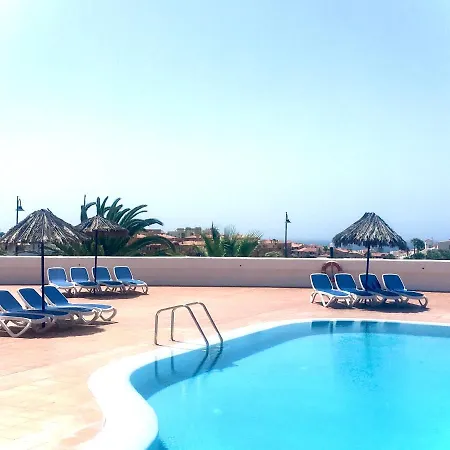 Apartment Cosy Flat Near Golf Club - Heated Pool, Terrace, Garden, Wi-fi