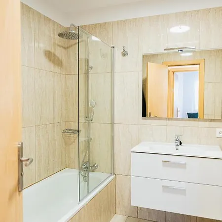 Spacious With Large Terrace In Amarilla Golf *