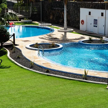 Spacious With Large Terrace In Amarilla Golf Apartment