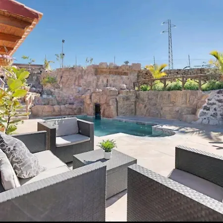 Rustic House Villa *