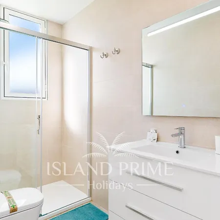 Holiday home 3x Bedroom House 100m From Ocean Ebv10 *