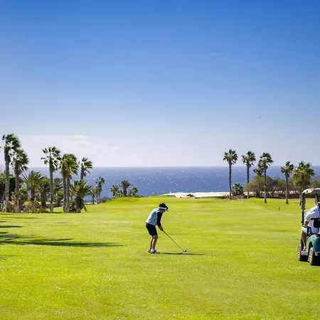 Saona Golf Villa *