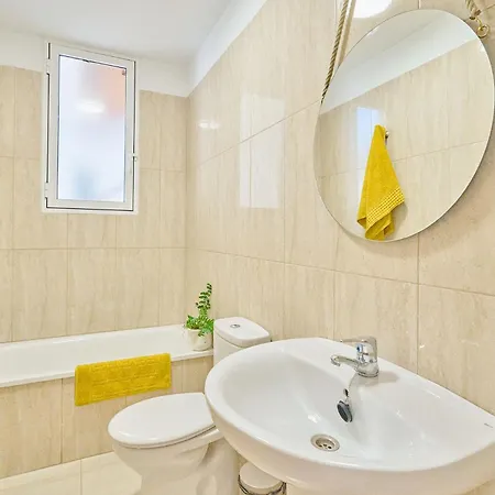 Amarilla Apartment