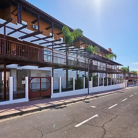 Amarilla Apartment