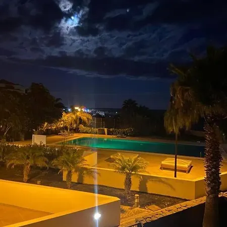 Amazing Luxury Seafront Near Golf & Ocean Villa *