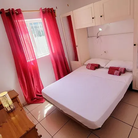 Holiday home Con Piscina En Aldea Blanca San Miguel de Abona