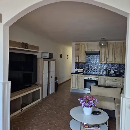 2 Bed That Steps Out On To The Pool Apartment San Miguel de Abona