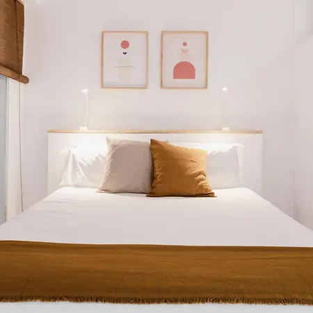 11 Homes Apartment *