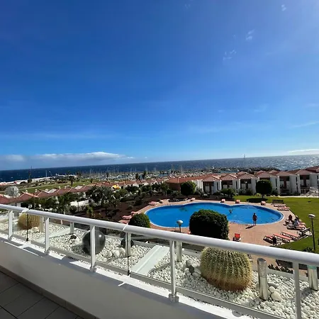 Apartment Stunning 2 Bedroom With Full View Of The Sea And Marina , Full Sun *