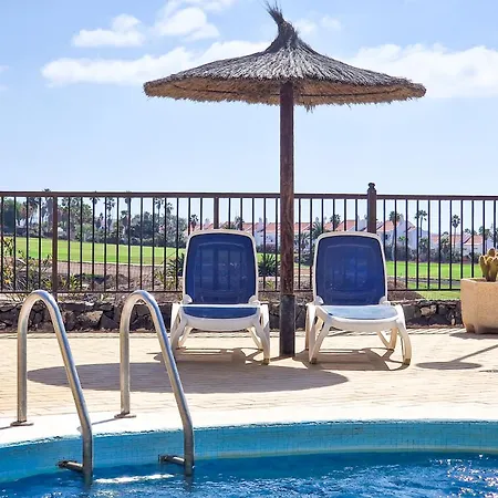 Relax Sunny Golf Apartment