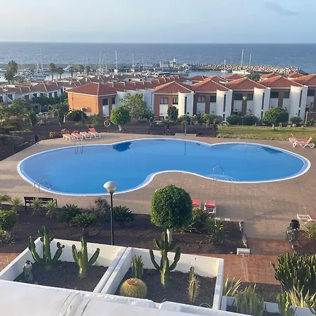 Apartment Stunning 2 Bedroom With Full View Of The Sea And Marina , Full Sun