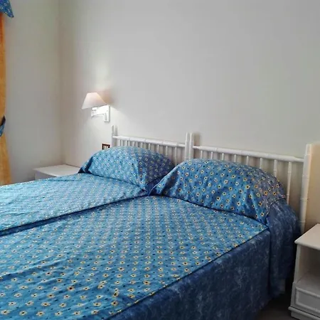 Golf Park, Golf Del Sur, Poolside First Floor Apartment *