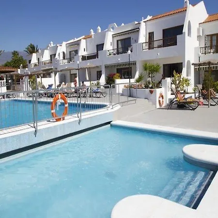 Sunset View Club Aparthotel 3*