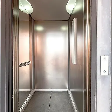 La Flora Apartment