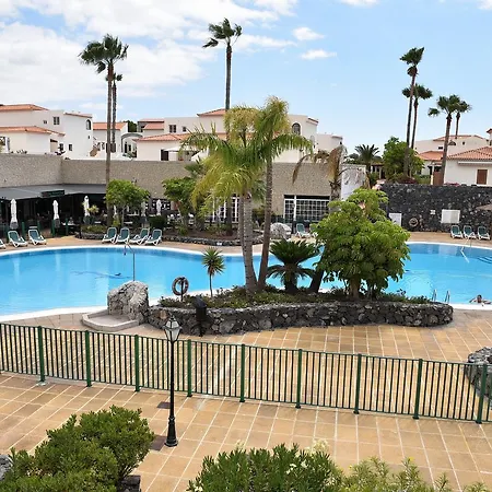 Apartment Adelfas 2 *