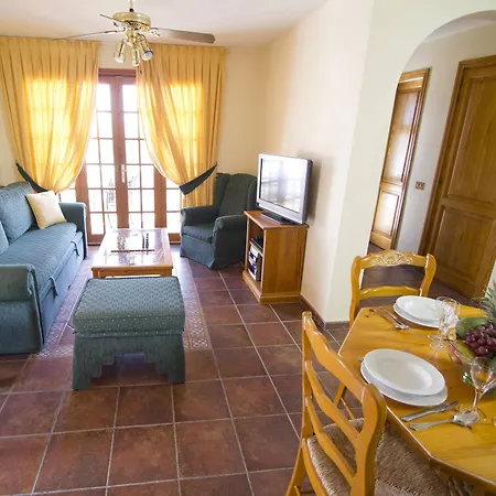 Royal Tenerife Country Club Aparthotel 3*