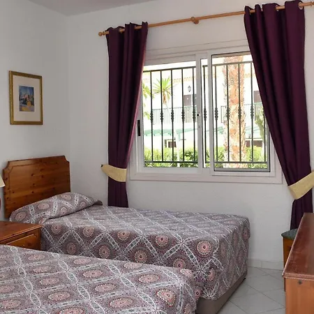 Apartment Adelfas 2 *