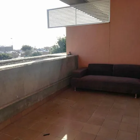 La Flora Apartment *