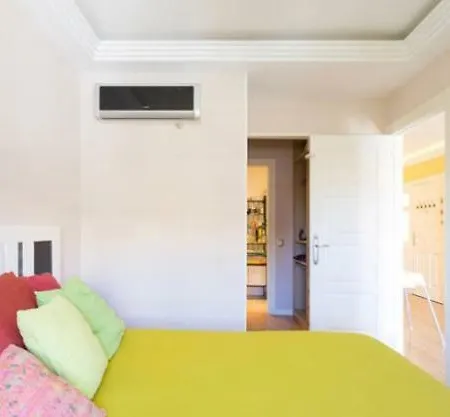 Holidays Apartment *