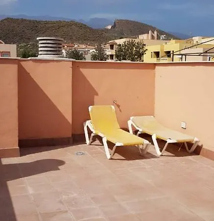 La Flora Apartment *