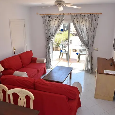 Apartment Adelfas 2