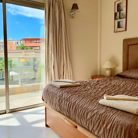 Holiday home Townhouse 3 Bedrooms On The First Line *