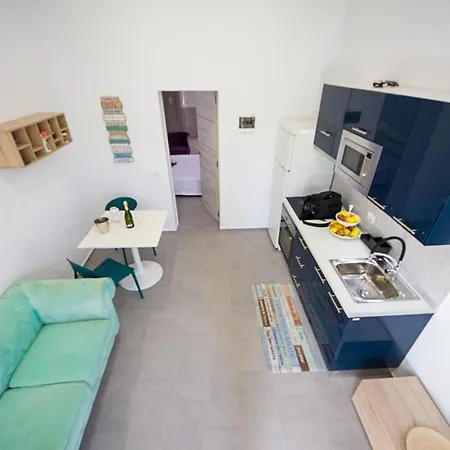 Apartment White House - Clasto *