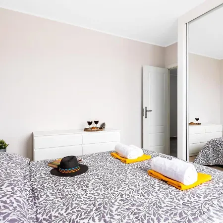 Apartment A31 Amazing 2 Bedroom With Terrace And Pool *