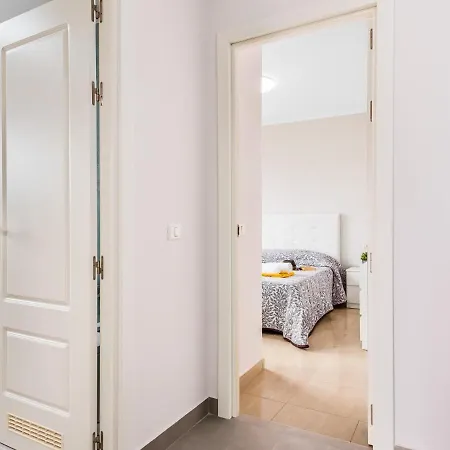 A31 Amazing 2 Bedroom With Terrace And Pool