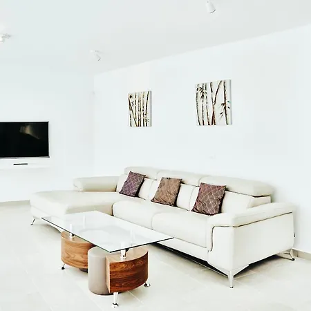 Villa Carla - 3bdr + 3bath In Amarilla Golf San Miguel de Abona