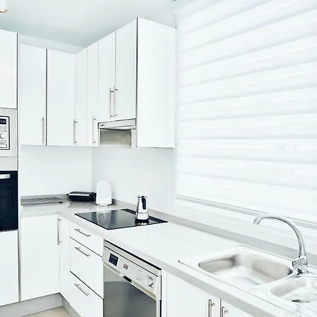 Carla - 3bdr + 3bath In Amarilla Golf Villa *