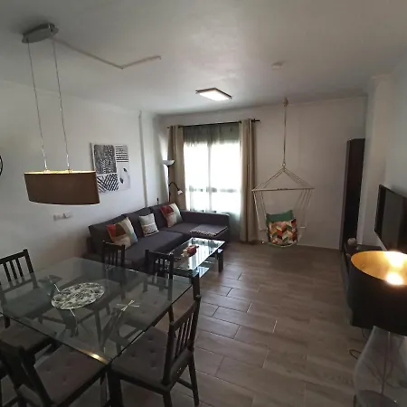 Apartment Golfsur-jacuzzi-privateparking-2bath-4bedroom-4tv-netflx-fastwifi *