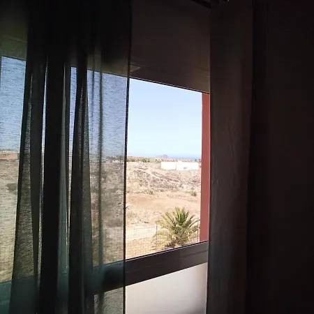 Apartment Golfsur-jacuzzi-privateparking-2bath-4bedroom-4tv-netflx-fastwifi
