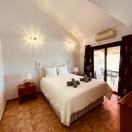 Holiday home Ocean View Golf Retreat: Private Heated Pool & Spacious Family
